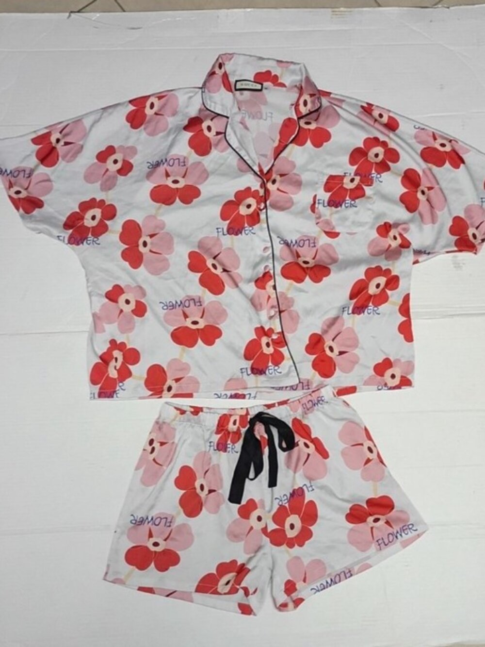 ❤️GUCCI 2 Piece FLOWER 100% Silk  PAJAMA SHORTS AND TOP SET SZ M